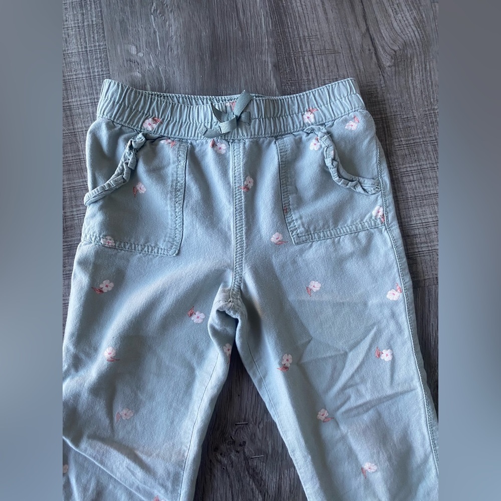 Oshkosh  Light Green Toddler Girl Pants Size 5T - Picture 4 of 6